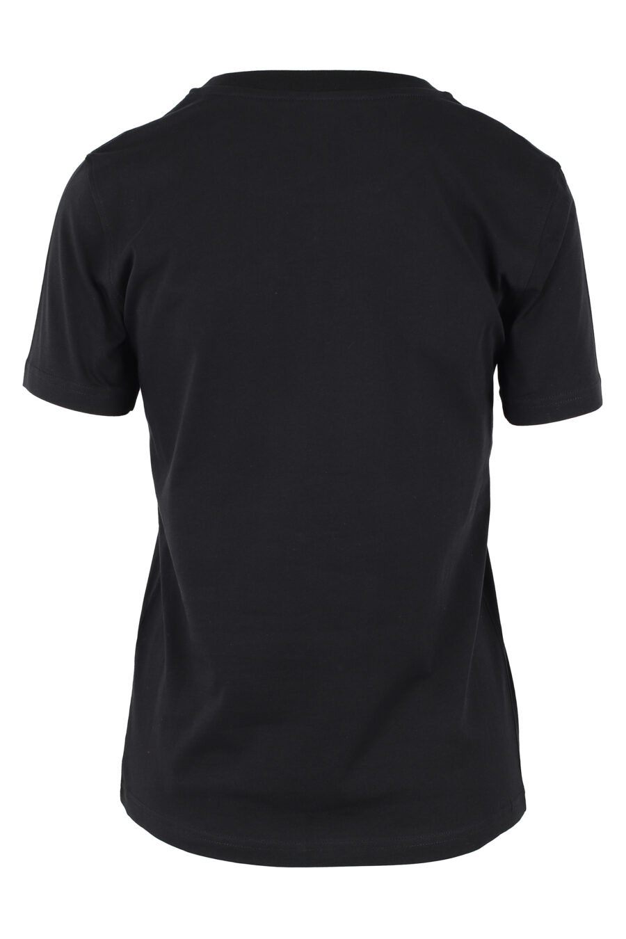 Camiseta negra con logo monocromático - IMG 5040