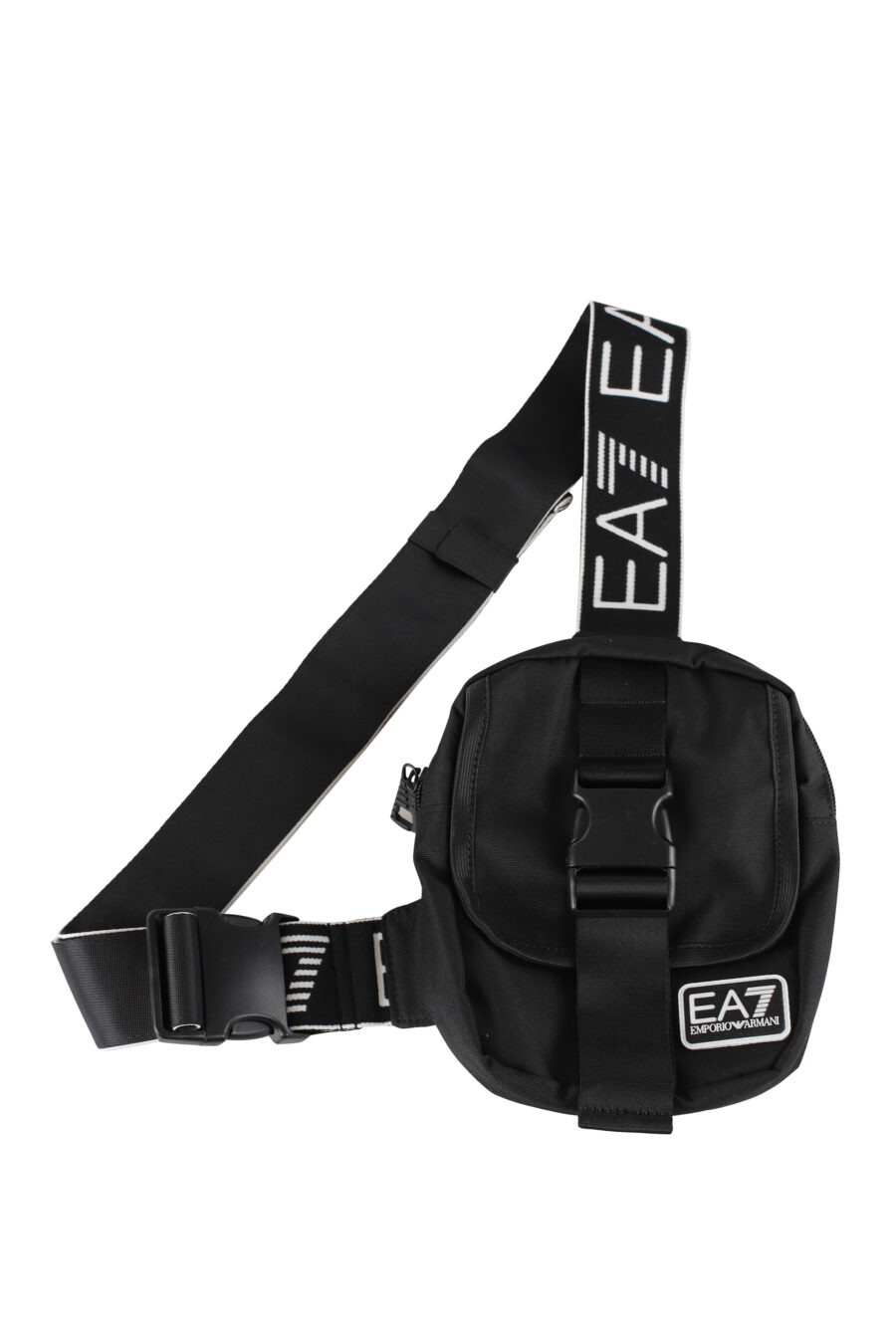 Schwarze Crossbody-Tasche mit "lux identity"-Logo auf dem Riemen - IMG 5142