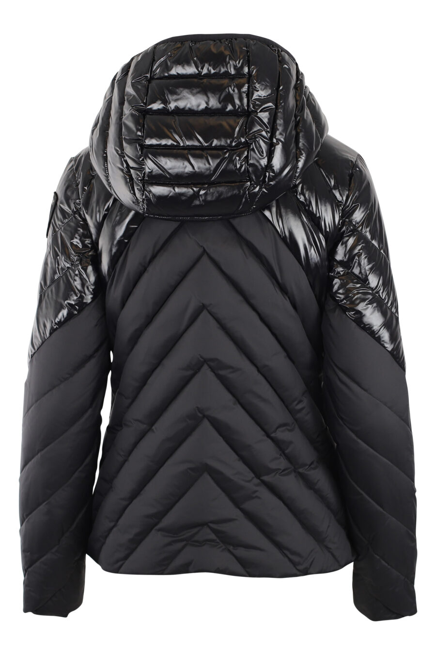 Black hooded jacket with diagonal lines - IMG 5476