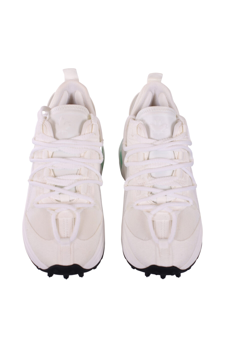 Zapatillas blancas con camara de aire verde - IMG 5690