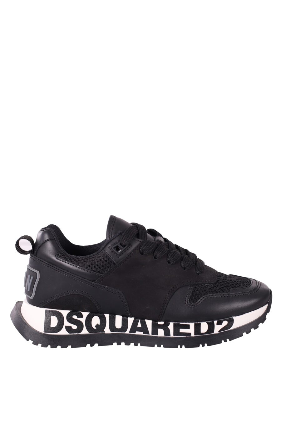 Zapatillas negras con logo en suela gris - IMG 5752