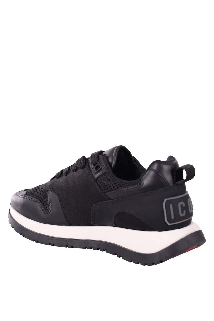 Zapatillas negras con logo en suela gris - IMG 5755
