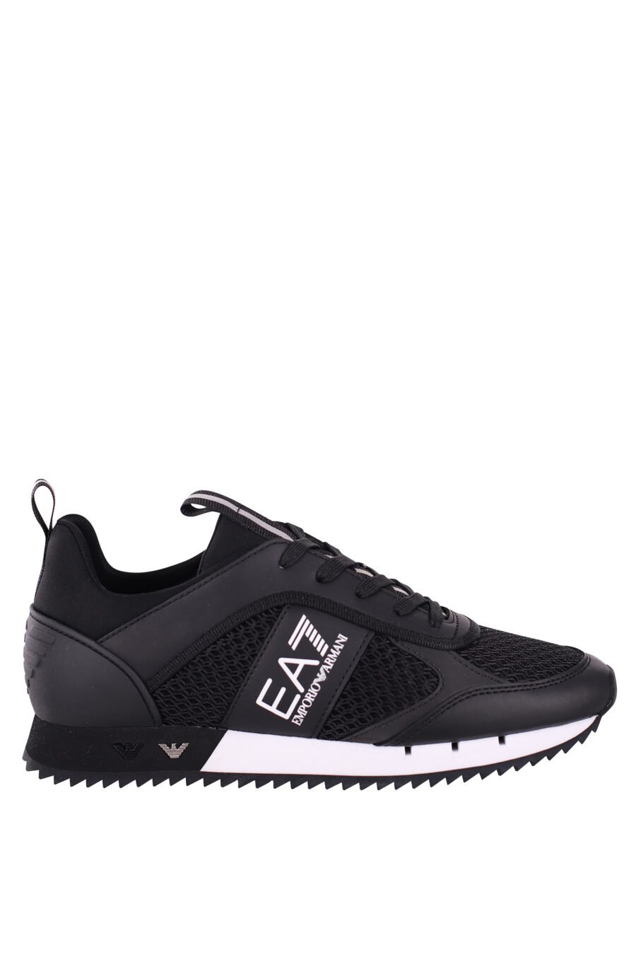 Breathable black trainers with white "lux identity" logo and two-tone sole - IMG 5768