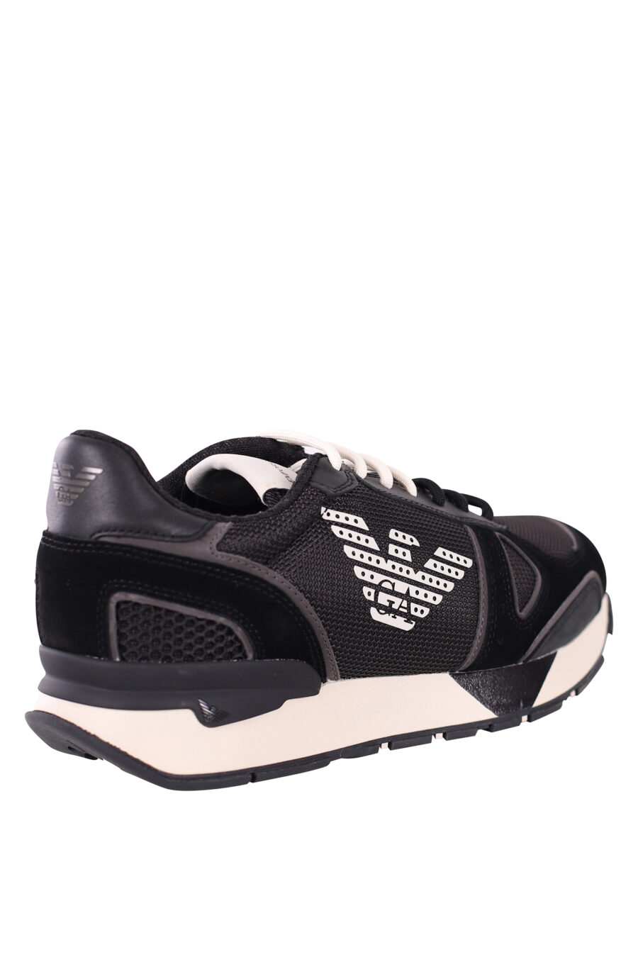 Zapatillas negras con maxilogo aguila blanco - IMG 5778