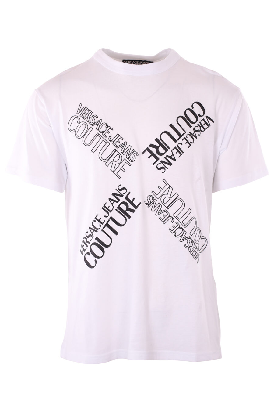 Camiseta blanca con logo negro en diagonal - IMG 6563