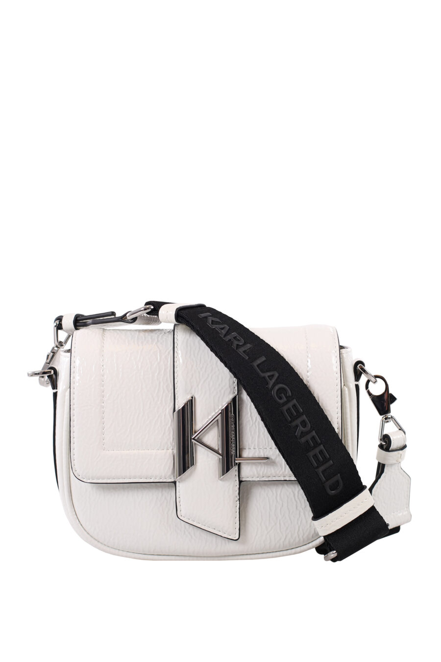 Small white flap shoulder bag with metal logo - IMG 1732