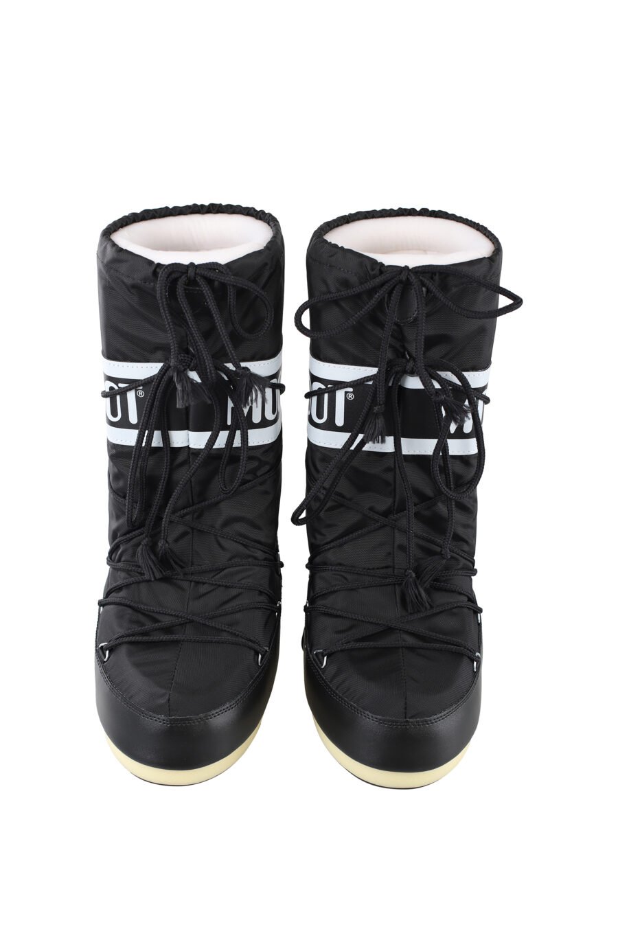 Black snow boots with white logo on ribbon - IMG 6708