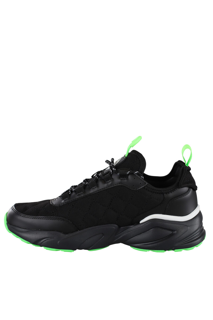 Zapatillas negras con detalles verdes y maxilogo blanco - IMG 6895