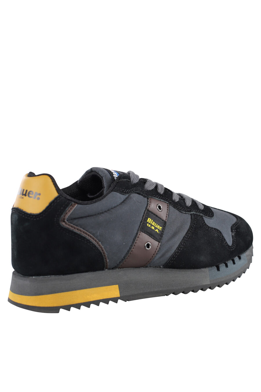 Zapatillas "queen" negras con detalles amarillos y logo - IMG 7084