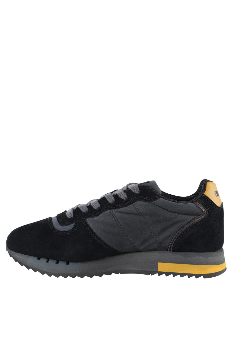 Zapatillas "queen" negras con detalles amarillos y logo - IMG 7086