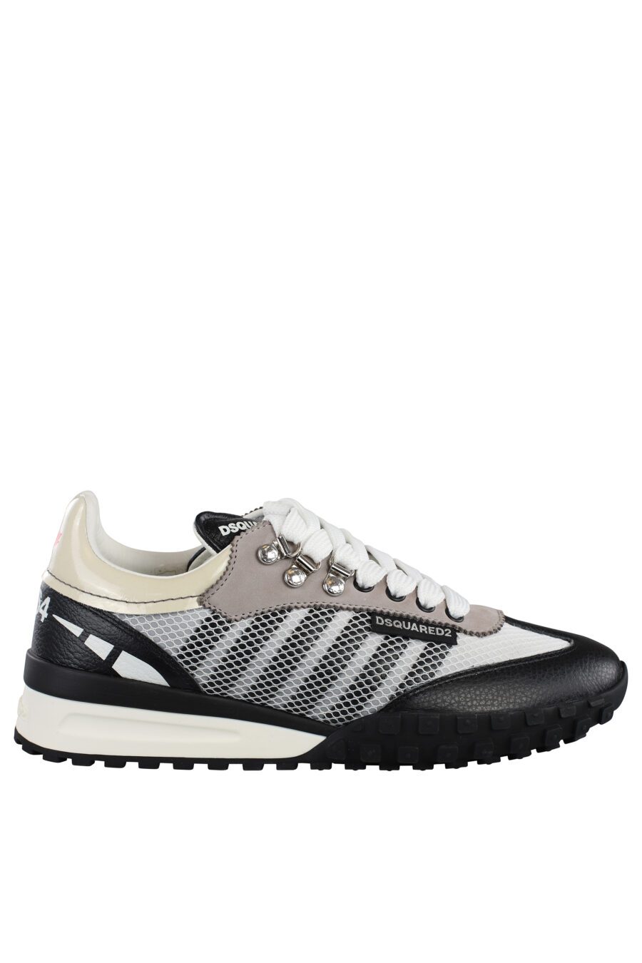 Zapatillas blancas y grises con lineas grises - IMG 7152