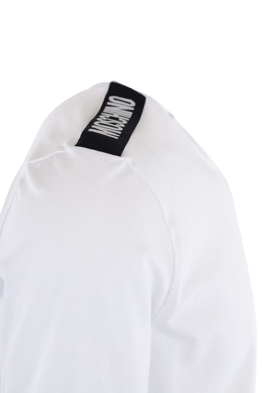 Pack de dos camisetas blancas con logo en cinta en hombros - IMG 7317
