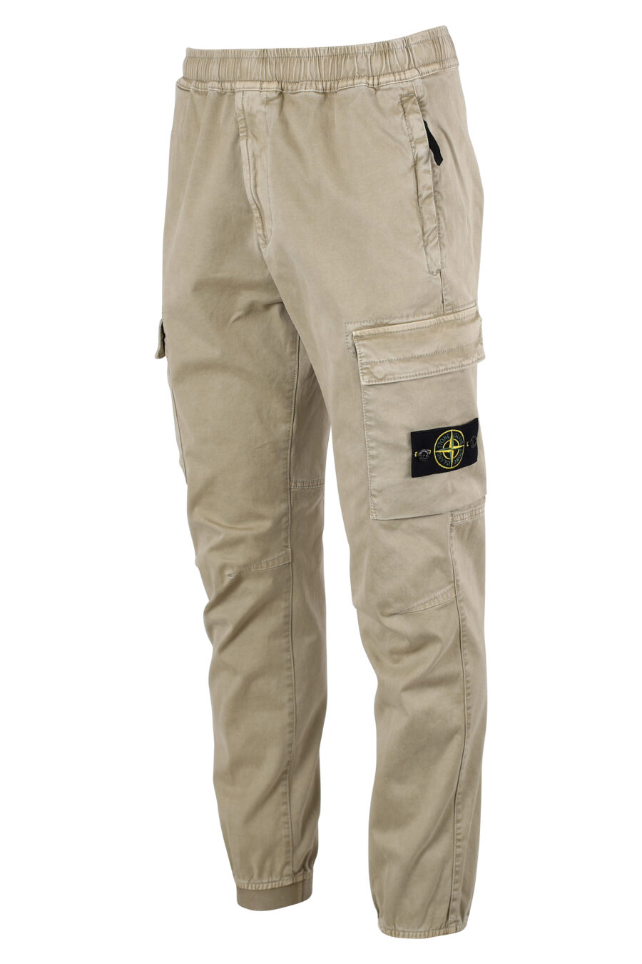 Pantalón beige estilo cargo con parche lateral - IMG 8326