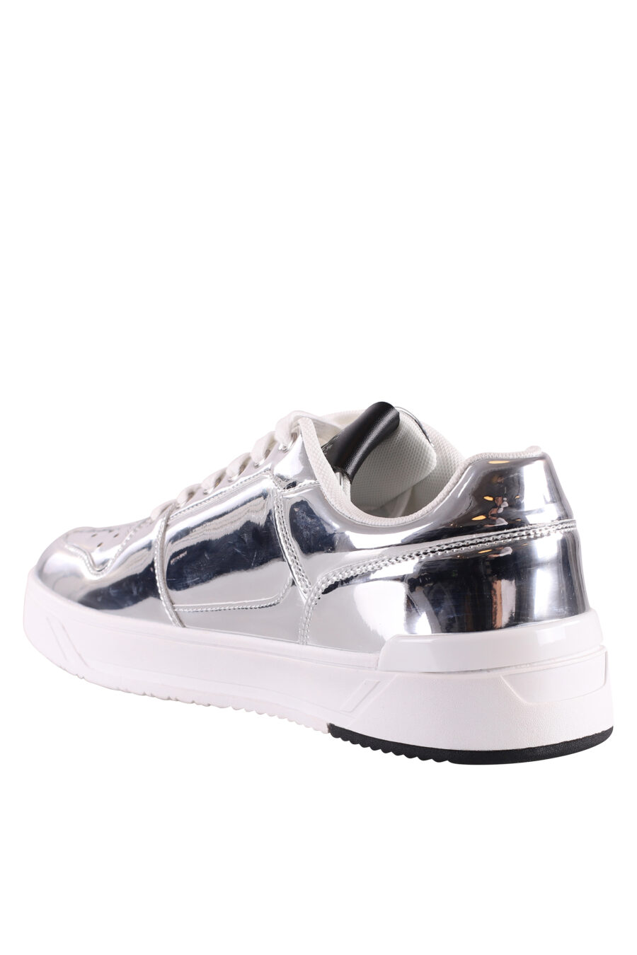 Silberne Schuhe mit Spiegeleffekt und Maxilogo - IMG 8475