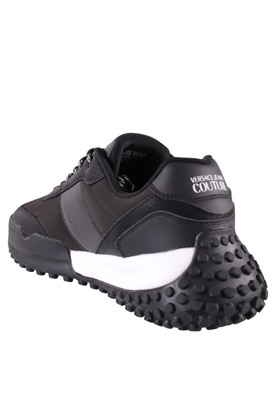 Zapatillas negras con minilogo blanco y suela bicolor - IMG 8490