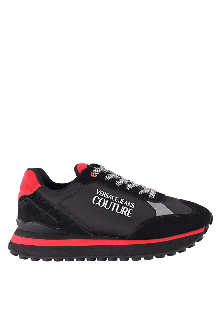 Zapatillas negras y rojas con plataforma y logo plateado - IMG 8492