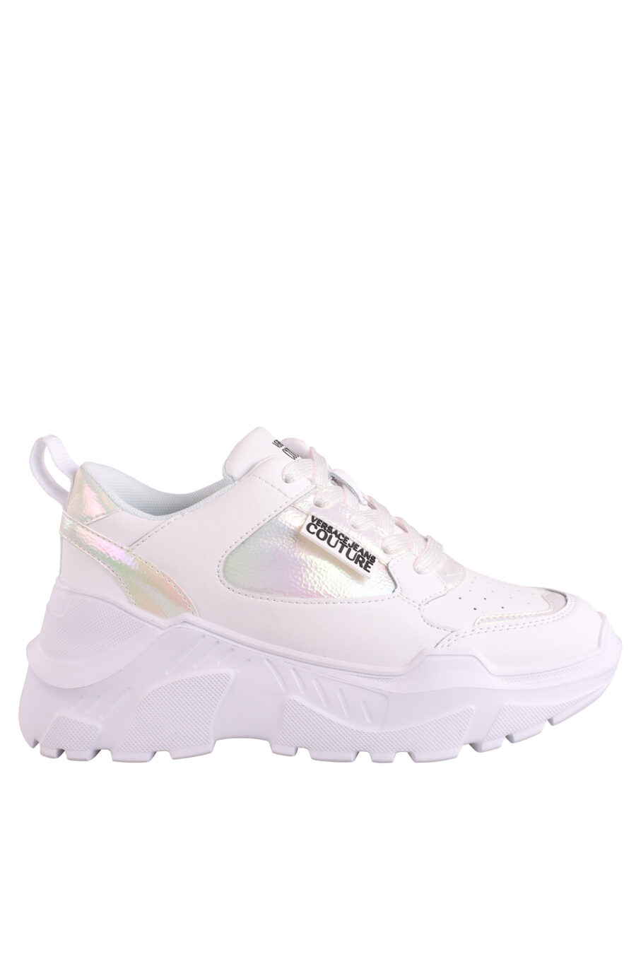 Zapatillas blancas con detalles en holograma y plataforma - IMG 9011