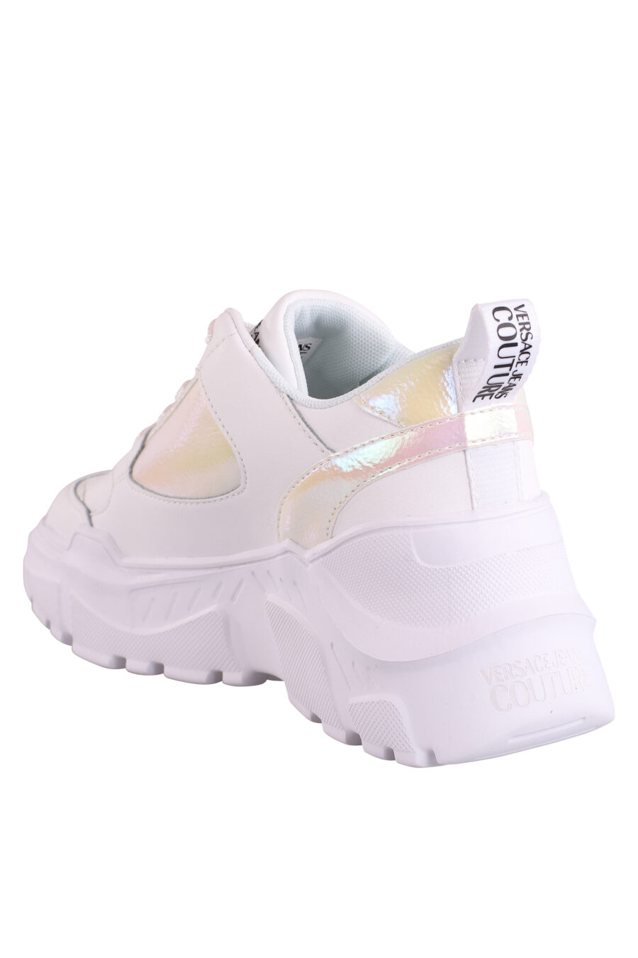 Zapatillas blancas con detalles en holograma y plataforma - IMG 9013