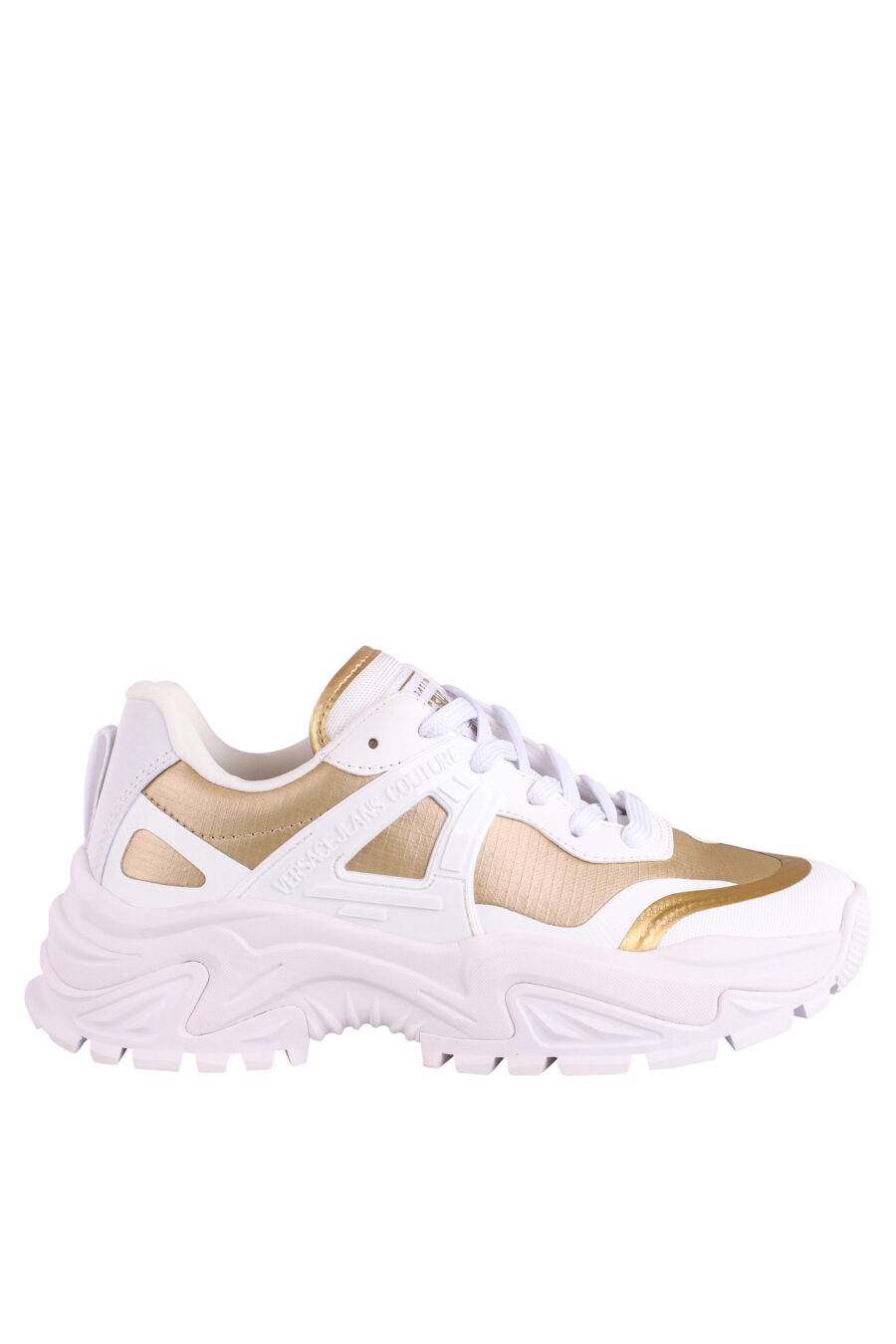 Zapatillas blancas con dorado y logo - IMG 9020