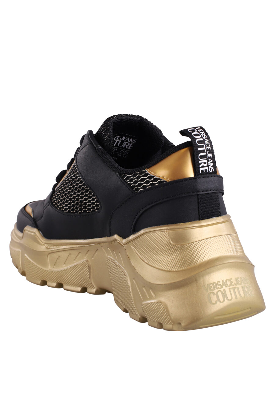 Zapatillas negras con dorado y plataforma - IMG 9084