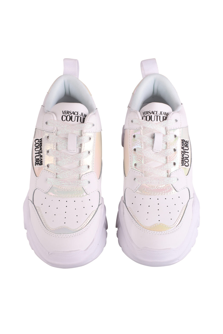 Zapatillas blancas con detalles en holograma y plataforma - IMG 9097