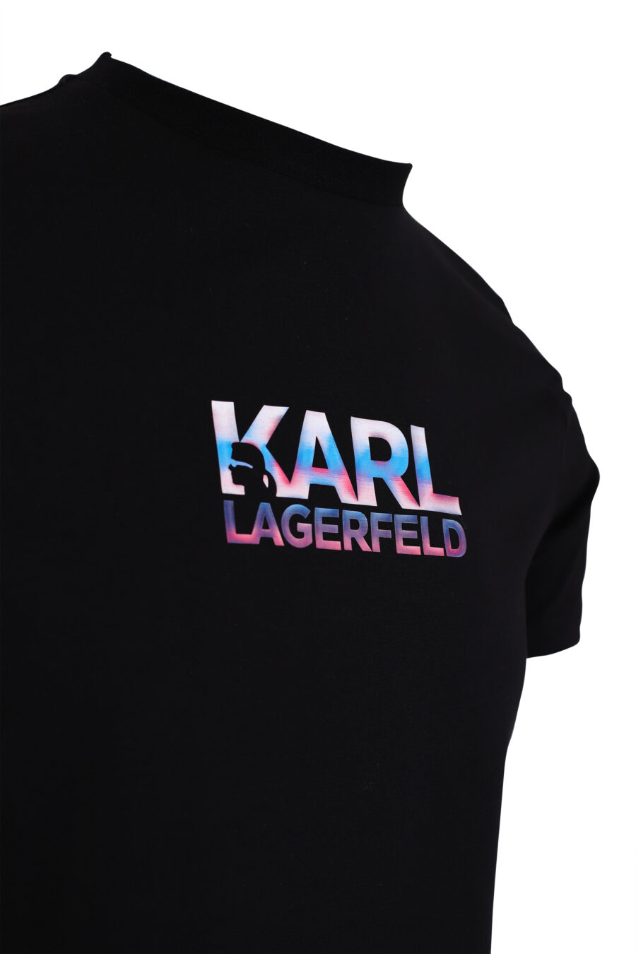 Schwarzes T-Shirt mit Hologramm-Effekt-Logo - IMG 9417