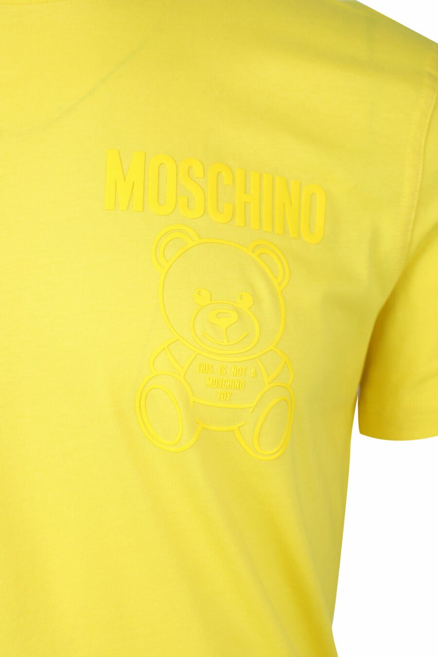 Yellow T-shirt with monochrome bear minilogue - IMG 1413