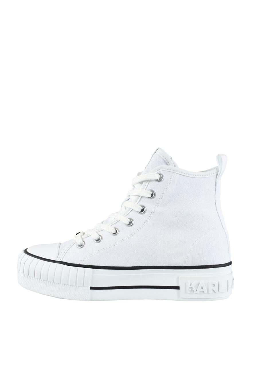 Zapatillas altas blancas estilo converse con logo "karl" en goma - IMG 9573