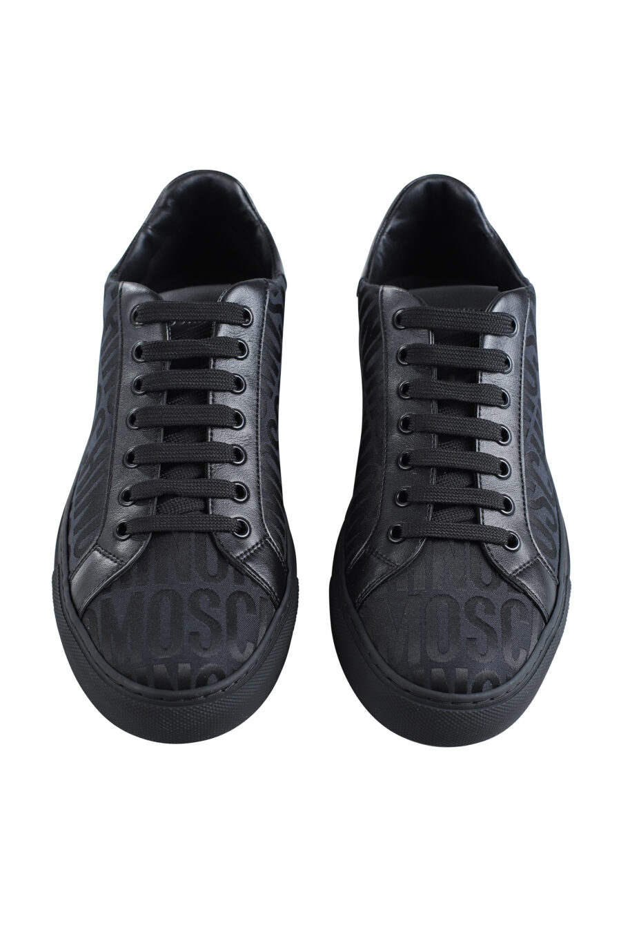 Zapatillas negras "all over logo" - IMG 2012