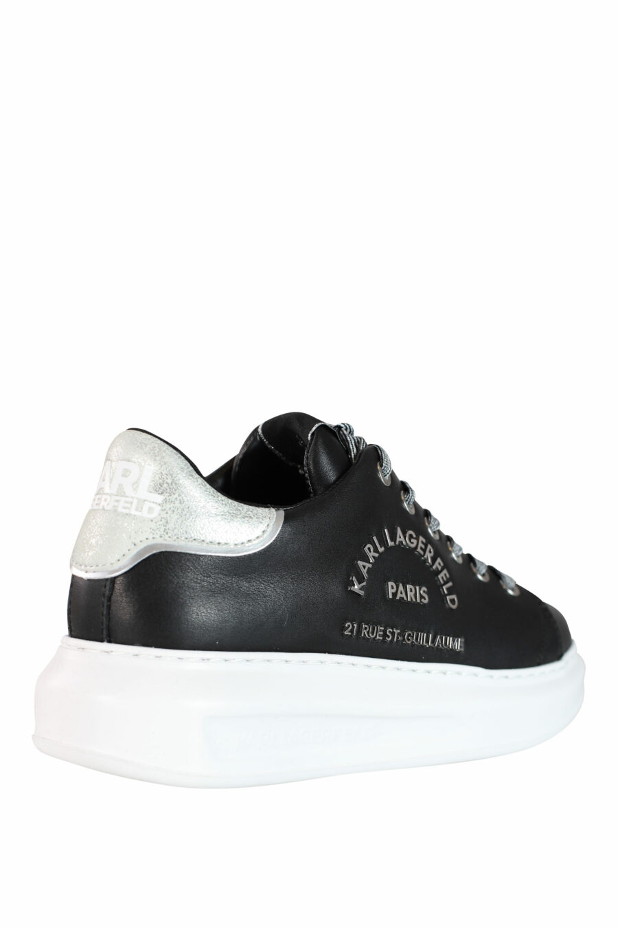 Zapatillas negras con detalles plateado y logo lettering "rue st guillaume" - IMG 3568