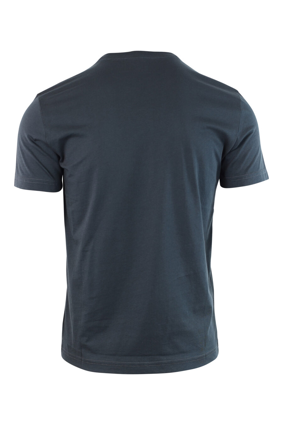 T-shirt azul com mini crachá de borracha - IMG 3768
