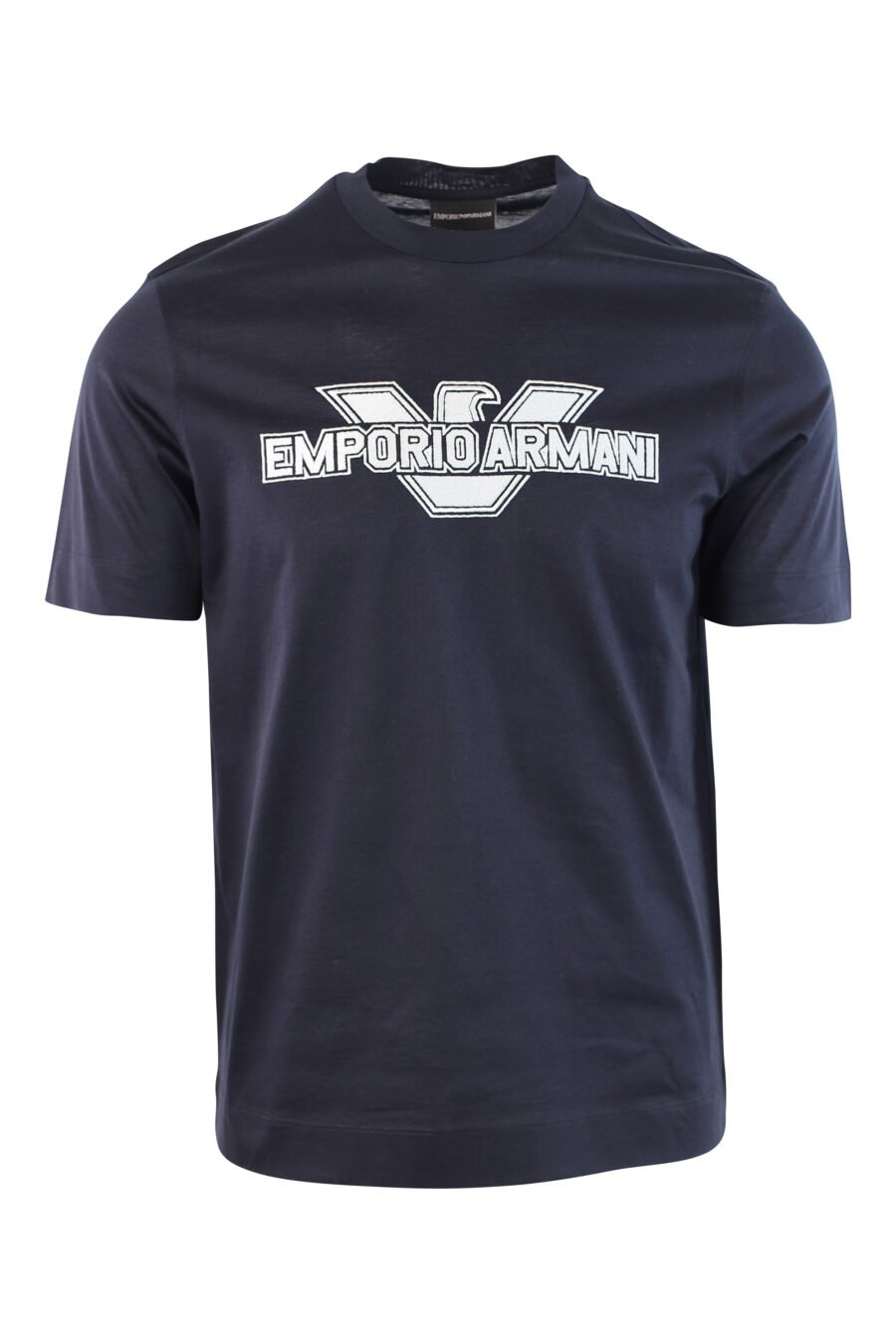 Camiseta azul oscura con logo centrado bordado - IMG 3779