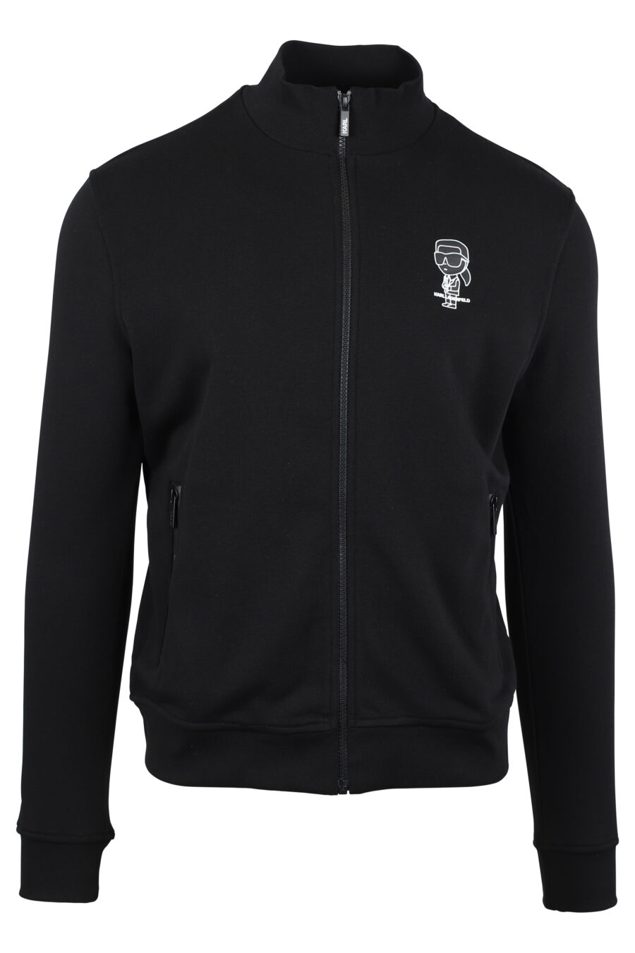 Schwarzes Sweatshirt mit Reißverschluss und "karl"-Logo in weißer Silhouette - IMG 4626