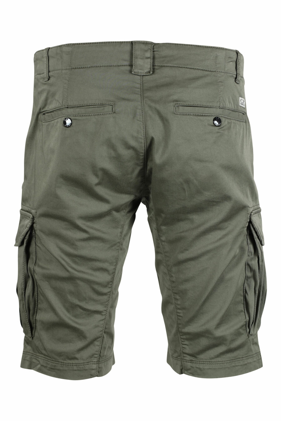 Pantalón corto verde militar estilo cargo con minilogo circular - IMG 9500