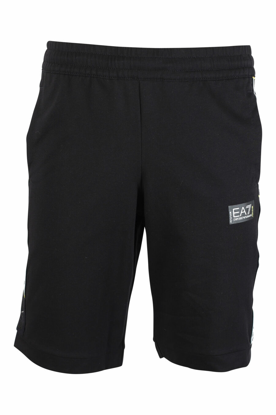 Pantalón de chándal negro corto con logo en cinta laterales - IMG 9504
