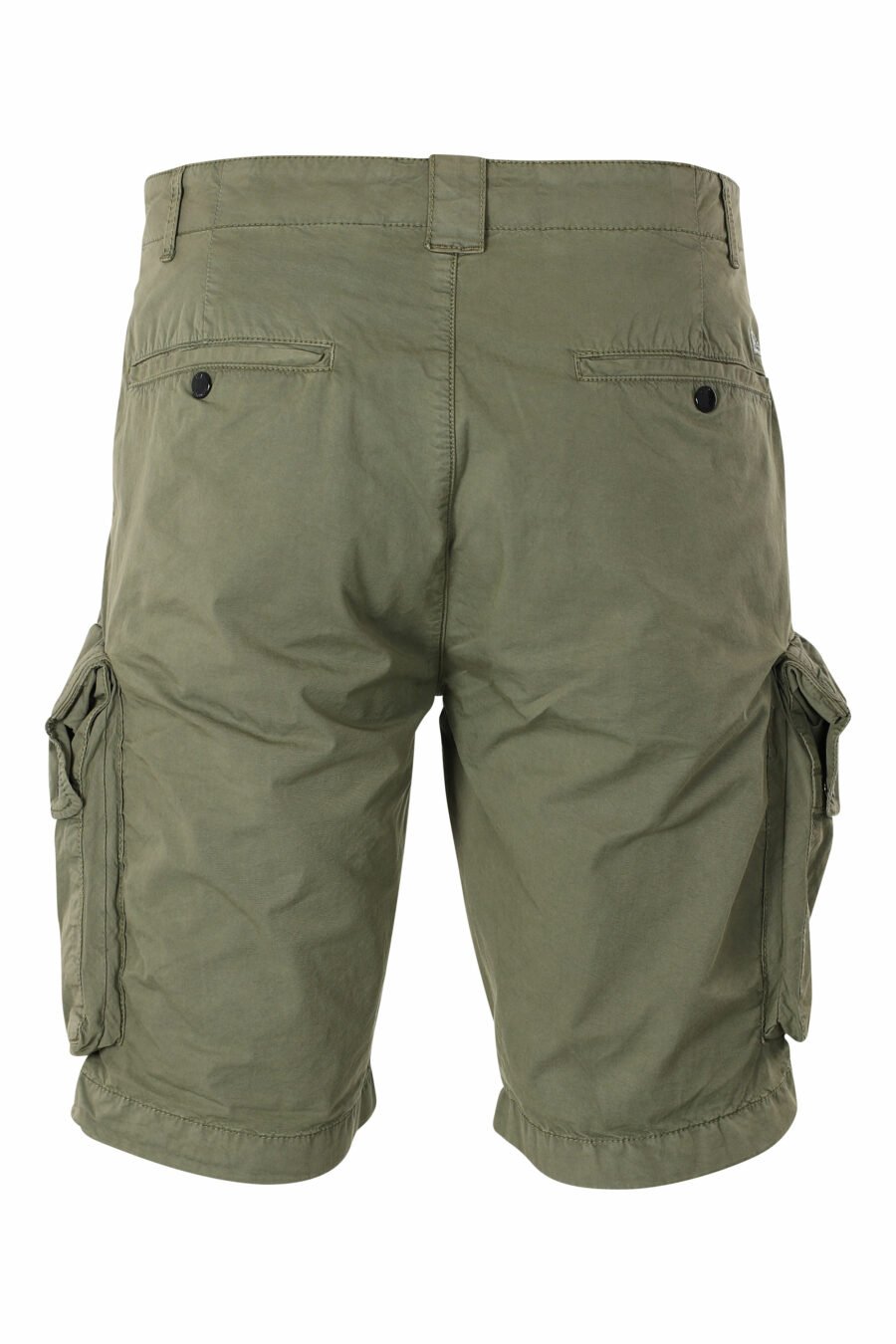 Pantalón corto verde militar con bolsillos laterales y minilogo circular - IMG 9582