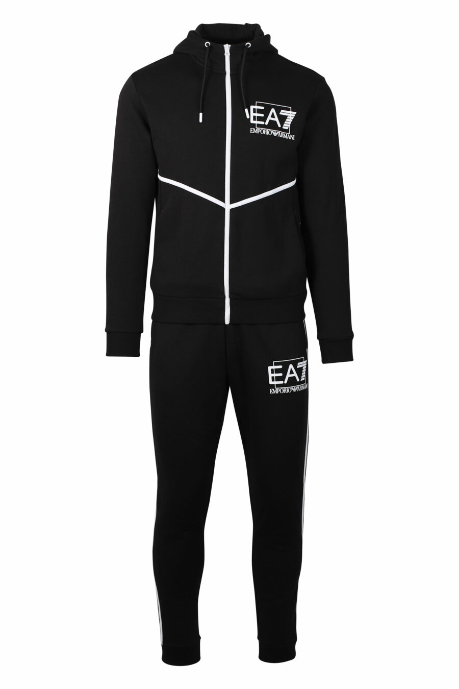 Black sports outfit with white maxilogue - 8053616260339 4