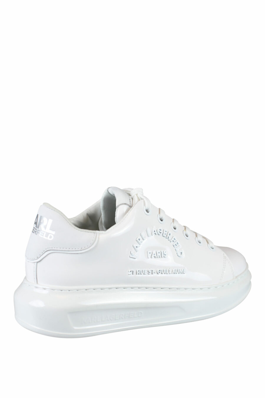 Weiße glänzende Turnschuhe mit Logo-Schriftzug "rue st guillaume" - IMG 0014 1