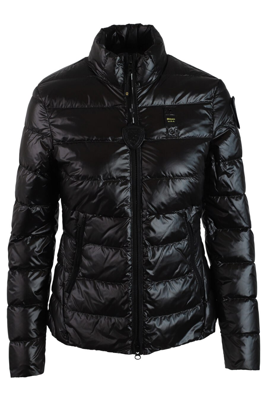 Kurze schwarze Jacke mit geraden Linien und Aufnäher - IMG 0205