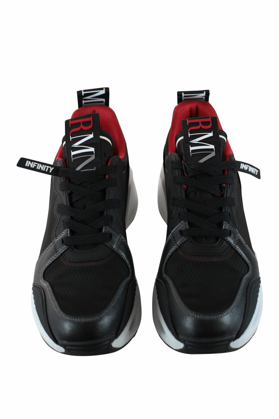 Zapatillas negras con detalles rojos "infinity evolution" - IMG 4360