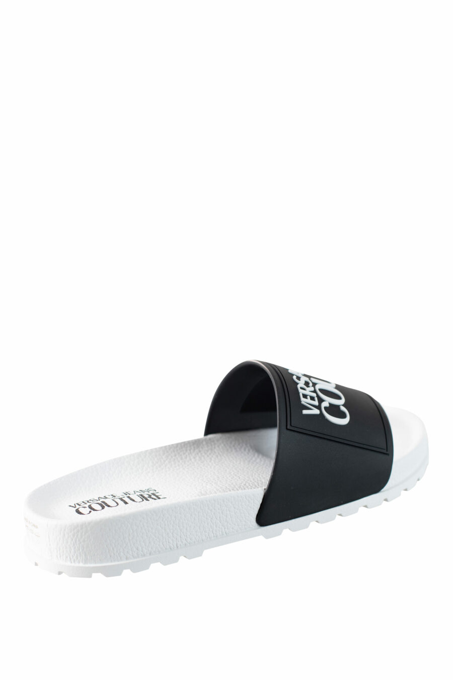 Zweifarbige schwarz-weiße Flip Flops mit weißem Maxilogo - IMG 4419