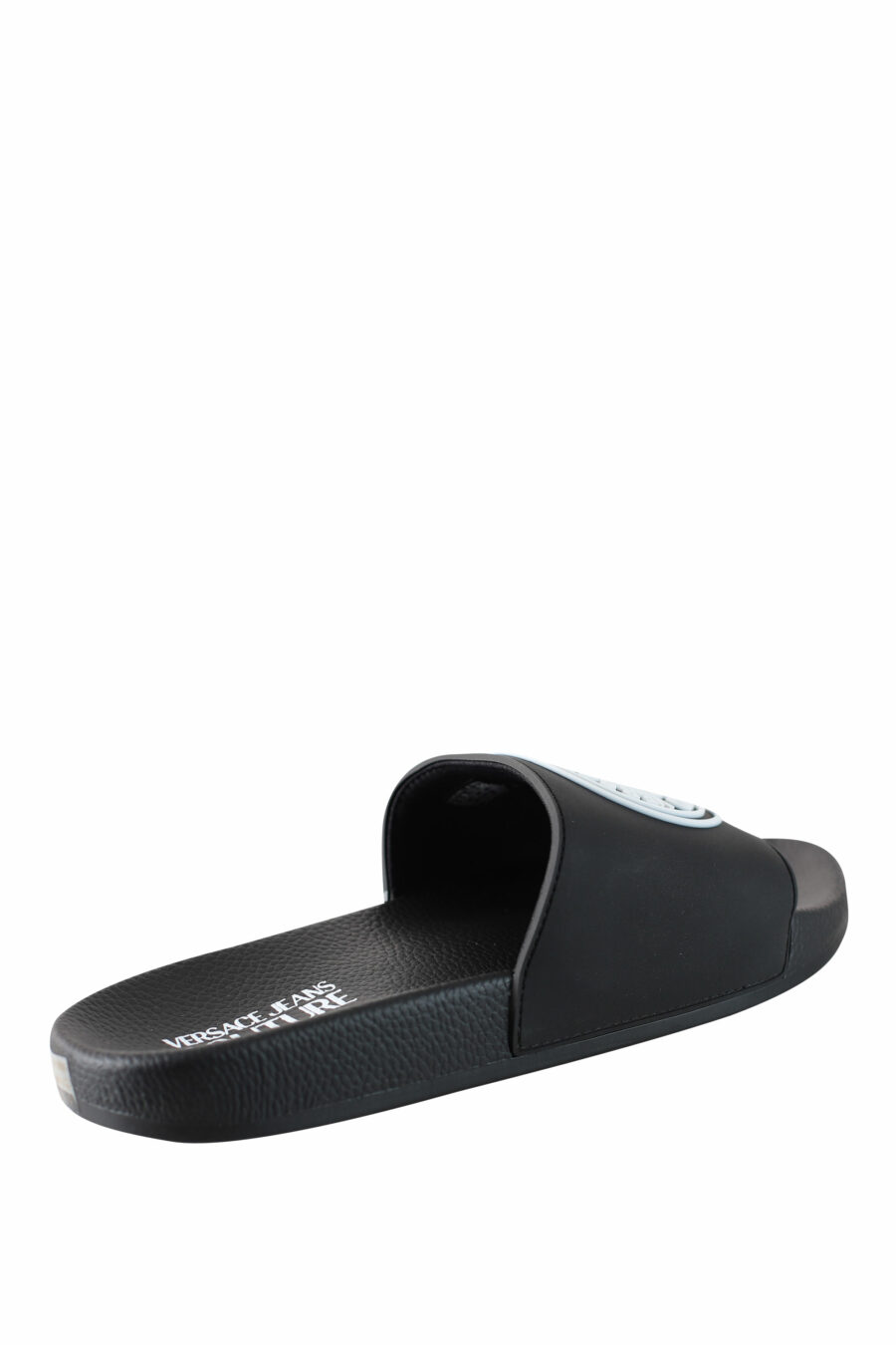 Schwarze Flip Flops mit schwarzem kreisförmigen Maxilogo - IMG 4427