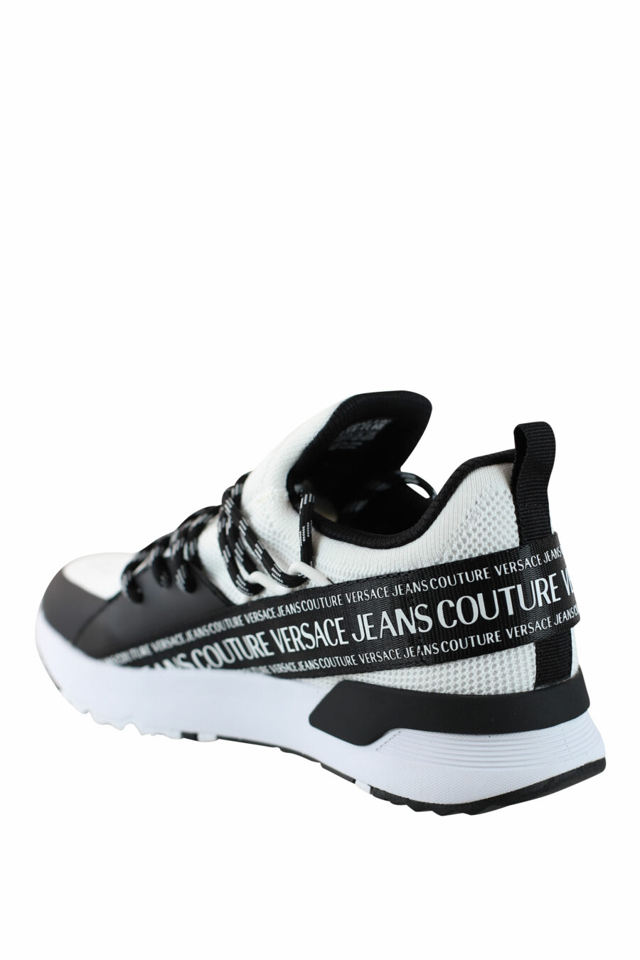Zapatillas blancas y negras "dynamic" estilo calcetin con logo en cinta - IMG 4516