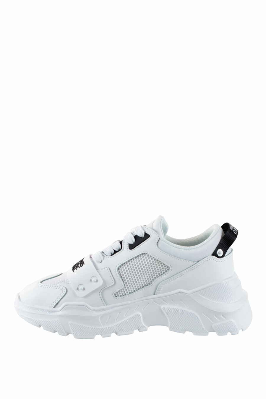 Zapatillas blancas "speedtrack" con detalles negros - IMG 4544
