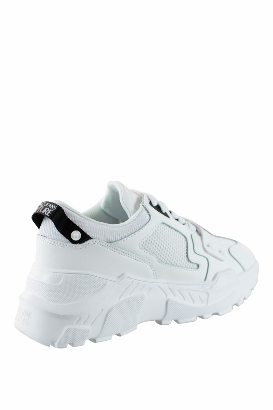Zapatillas blancas "speedtrack" con detalles negros - IMG 4547