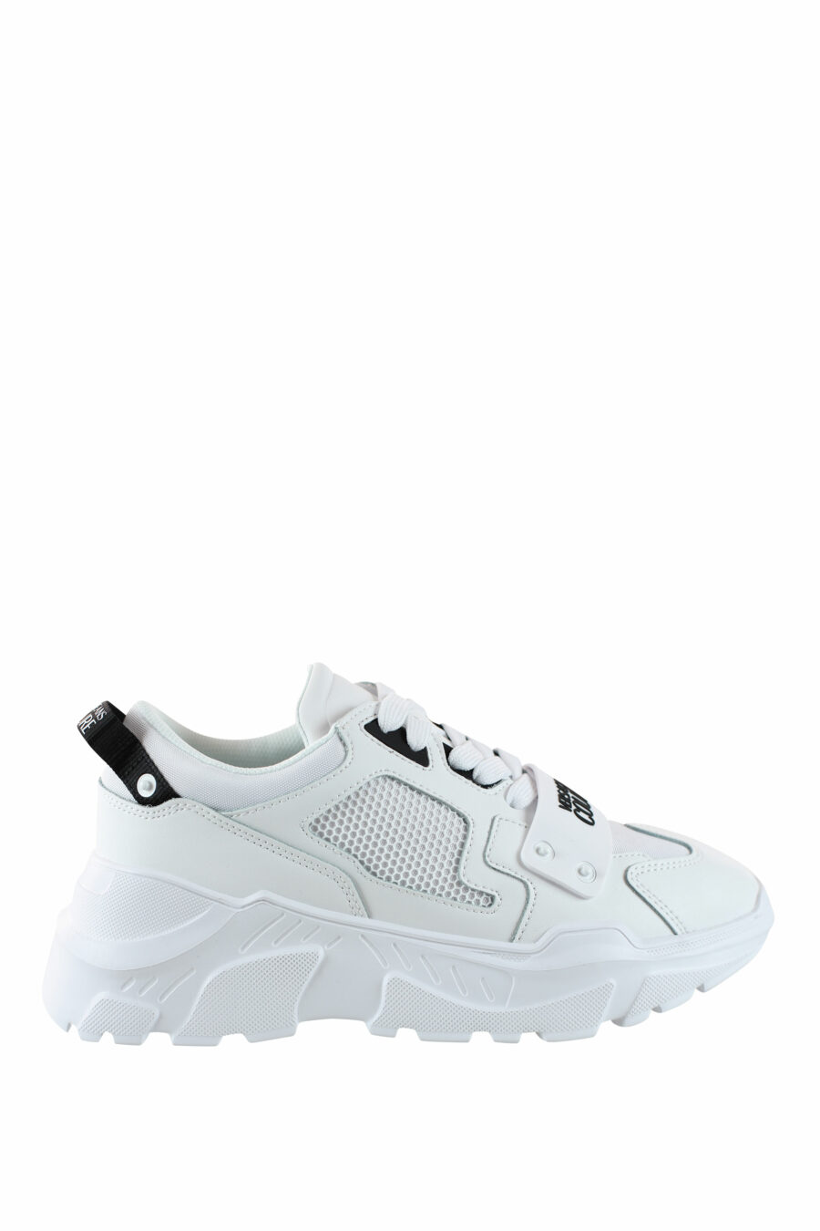 Zapatillas blancas "speedtrack" con detalles negros - IMG 4548