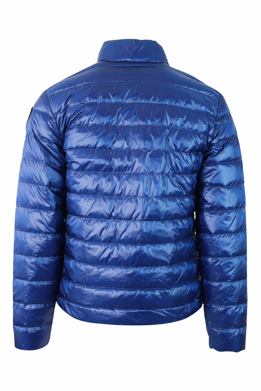 Hellblaue Jacke mit geraden Linien und Aufnäher - IMG 9790