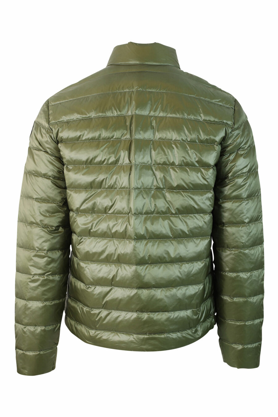 Hellgrüne Jacke mit geraden Linien und Aufnäher - IMG 9803 1