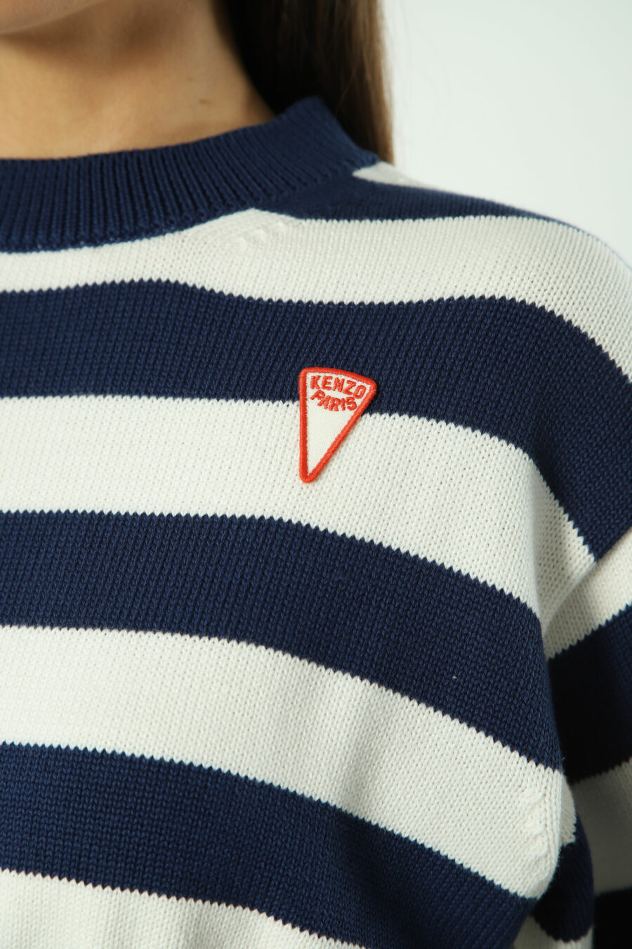 Jersey azul de rayas corto con logo rojo - 3612230452169 2 1
