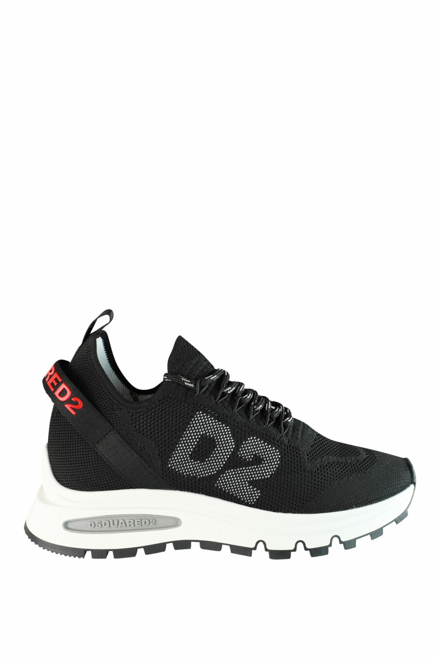 Black "Run D2" trainers with red logo - IMG 1414